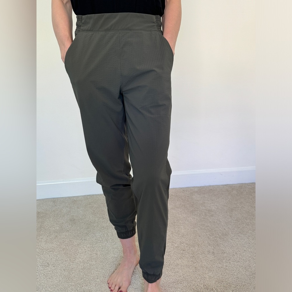 Athleta Textured Brooklyn Jogger